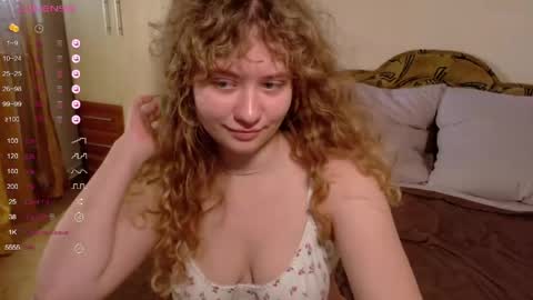 milounee online show from May 2026 08:19:01 AM
