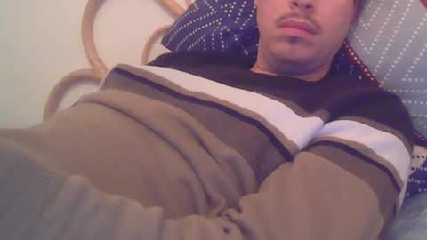 Snapshot of milowww1601 chatting on February 2026 05:25:01 AM milowww1601 online show from February 2026 05:25:01 AM