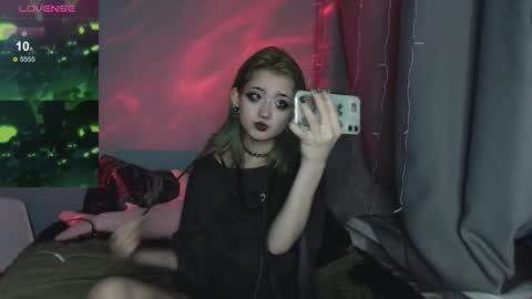 milten_trish online show from January 2026 06:33:02 PM