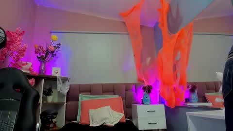  Milu Belucci  online show from October 2025 03:57:02 PM