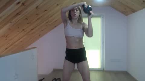 Snapshot of milusea chatting on October 2025 12:22:02 PM milusea online show from October 2025 12:22:02 PM