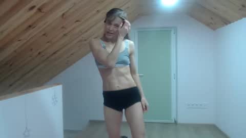 Snapshot of milusea chatting on November 2025 05:14:01 PM milusea online show from November 2025 05:14:01 PM