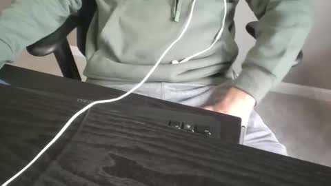 milwaukeebadger24 online show from October 2025 01:45:02 PM