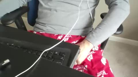 milwaukeebadger24 online show from February 2026 03:15:02 PM