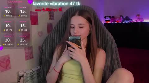 Snapshot of milyamess chatting on March 2026 06:36:01 PM Emily online show from March 2026 06:36:01 PM