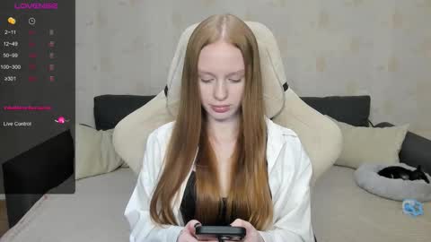 Milena and Jasper online show from September 2025 11:34:02 AM