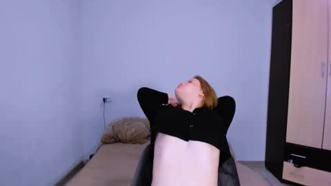 hi Im Mina  online show from November 2025 02:44:02 AM