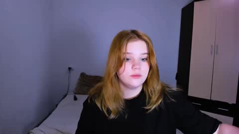 hi Im Mina  online show from December 2025 01:45:02 AM