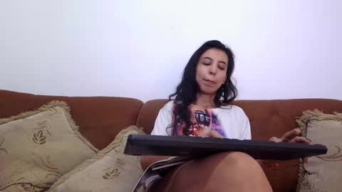 Snapshot of mina_smithx chatting on September 2025 04:32:02 PM mina smith online show from September 2025 04:32:02 PM