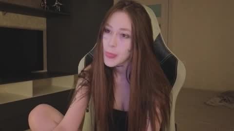 minadzukii online show from February 2026 07:39:02 PM