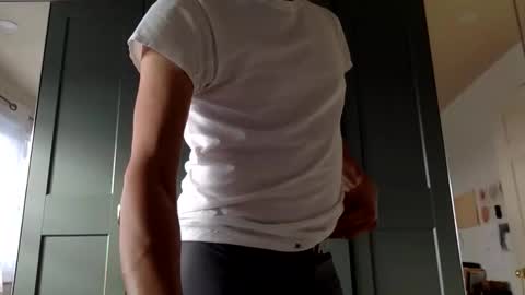 mince_alors online show from December 2025 06:24:02 PM