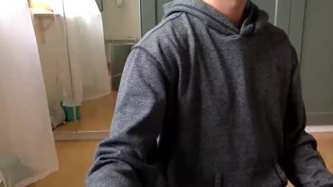 mince_alors online show from March 2026 05:14:01 PM