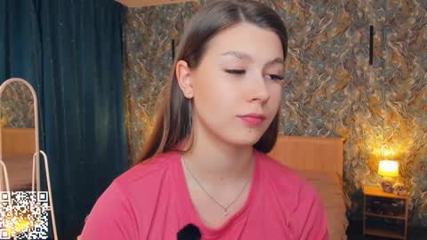 Snapshot of minditrelles chatting on December 2025 07:17:01 AM Mindi online show from December 2025 07:17:01 AM