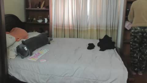 Snapshot of minefoxy2 chatting on January 2026 06:55:02 PM Amber online show from January 2026 06:55:02 PM