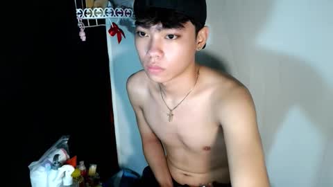 mingkla_man online show from February 2026 12:48:01 AM