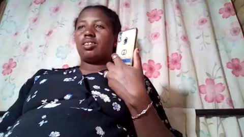 Snapshot of minie4tina chatting on December 2024 11:01:01 AM Minie4Tina online show from December 2024 11:01:01 AM