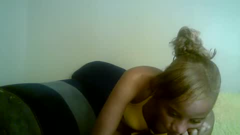 minieme001 online show from March 2026 08:15:01 AM