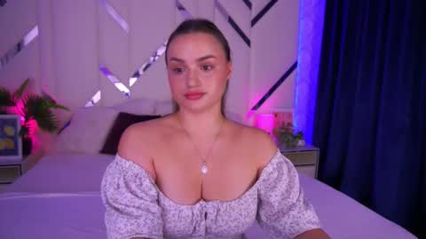 minifox_ online show from October 2025 07:50:02 AM