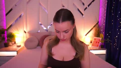 Snapshot of minifox_ chatting on March 2026 07:01:01 AM minifox_ online show from March 2026 07:01:01 AM