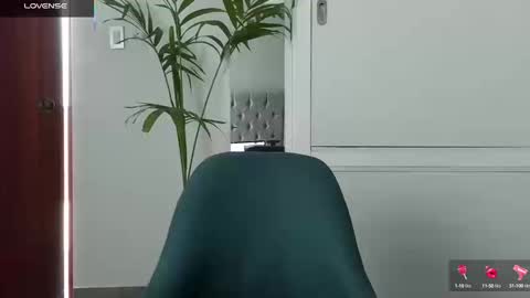 Snapshot of minikunis chatting on September 2025 04:18:02 PM Mini Mila Kunis ft Ashton Katchero. Follow me to stay in touch online show from September 2025 04:18:02 PM