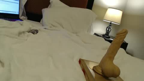 minime1920 online show from March 2026 04:14:01 AM