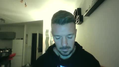 minka28 online show from February 2026 06:33:02 PM