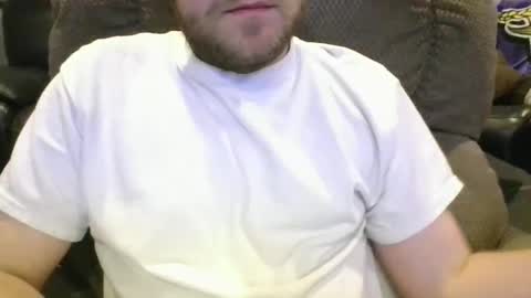 Snapshot of minnesotaguy2525 chatting on December 2025 09:20:02 PM Minnesota Guy online show from December 2025 09:20:02 PM