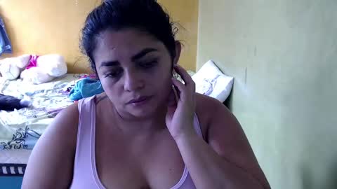 Snapshot of minnie_bbw69 chatting on September 2025 04:32:02 PM Andrea online show from September 2025 04:32:02 PM