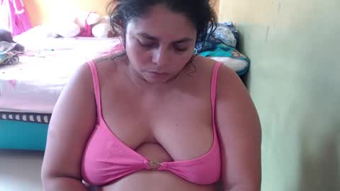 Andrea online show from May 2026 08:25:01 PM