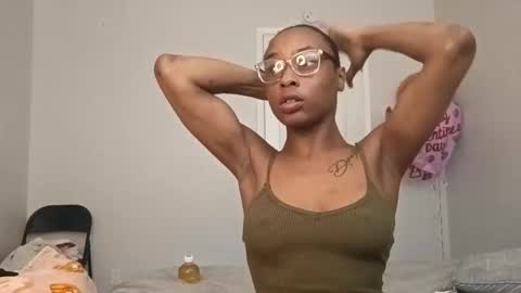 Snapshot of minniehunney chatting on February 2026 10:21:01 PM minniehunney online show from February 2026 10:21:01 PM