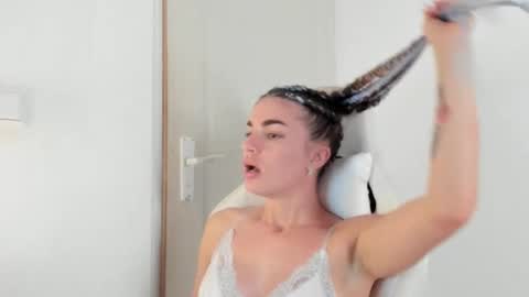 Snapshot of minniememiami chatting on September 2025 11:35:02 AM MIA online show from September 2025 11:35:02 AM