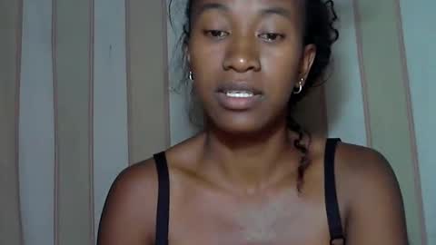 minouch211907 online show from February 2025 02:44:02 AM