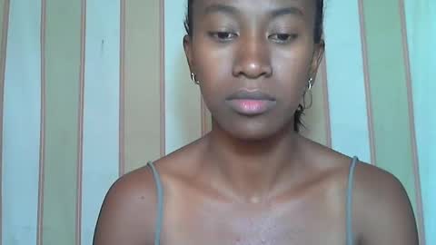 minouch211907 online show from February 2025 12:20:01 PM