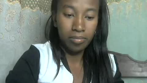 minouch211907 online show from June 2026 12:46:02 AM