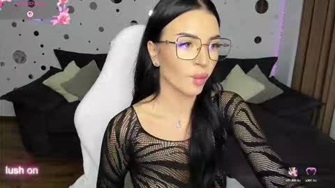 mira_fantasy online show from September 2025 04:23:02 AM