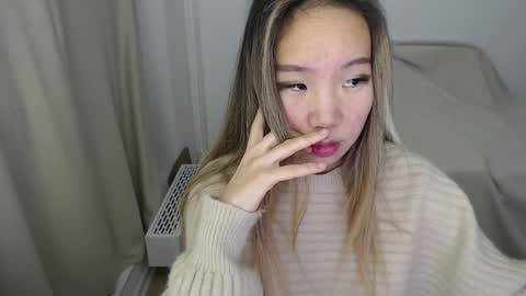 mira_g online show from December 2025 07:53:02 PM