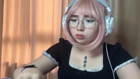 mira_light_ online show from September 2025 01:11:01 AM