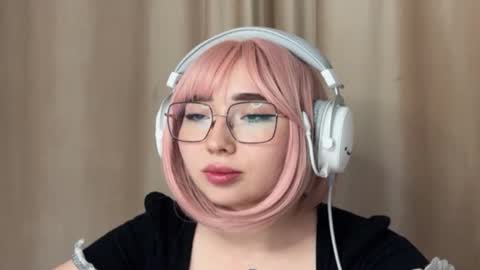 mira_light_ online show from September 2025 03:17:01 PM