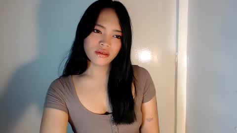Snapshot of mira_luna222 chatting on December 2024 11:56:02 PM Mira Bella online show from December 2024 11:56:02 PM
