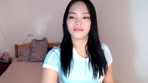 Snapshot of mira_luna222 chatting on December 2024 05:49:02 AM Mira Bella online show from December 2024 05:49:02 AM