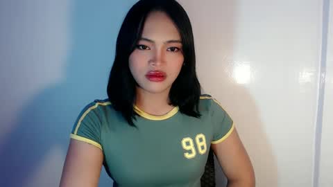 Snapshot of mira_luna222 chatting on February 2025 06:51:01 PM Mira Bella online show from February 2025 06:51:01 PM