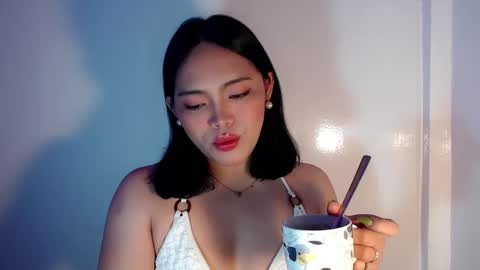 Snapshot of mira_luna222 chatting on February 2025 07:16:01 PM Mira Bella online show from February 2025 07:16:01 PM