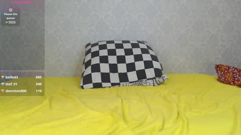 mira_one_ online show from February 2025 07:10:02 PM