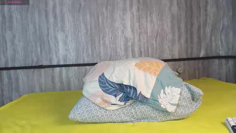 mira_one_ online show from December 2025 11:26:02 AM