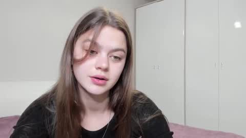 Snapshot of miraa_m chatting on November 2025 09:20:01 PM Mira online show from November 2025 09:20:01 PM