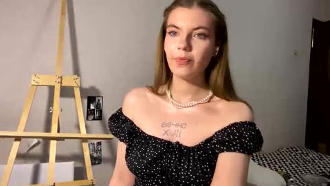 Snapshot of mirabunnys chatting on September 2025 11:05:01 PM Mira online show from September 2025 11:05:01 PM