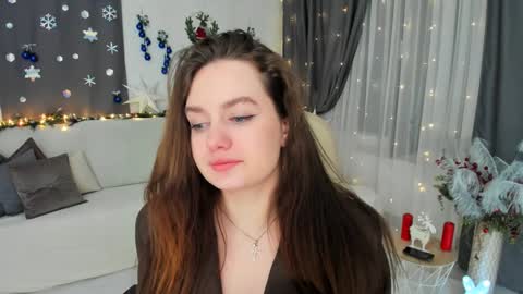 Snapshot of miraclecurly chatting on December 2024 11:11:01 PM Emma online show from December 2024 11:11:01 PM