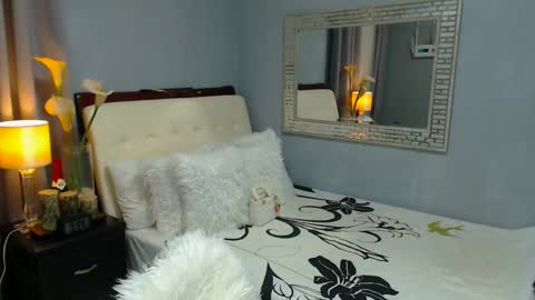 Snapshot of miracletrans chatting on January 2025 01:53:01 PM michelle online show from January 2025 01:53:01 PM