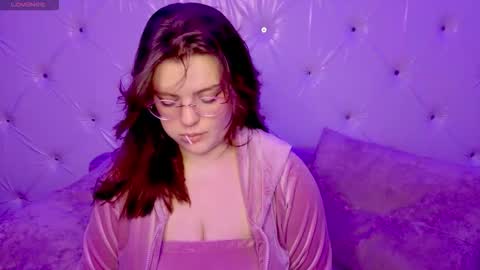 Snapshot of miraheat chatting on March 2026 09:05:01 AM Milky online show from March 2026 09:05:01 AM