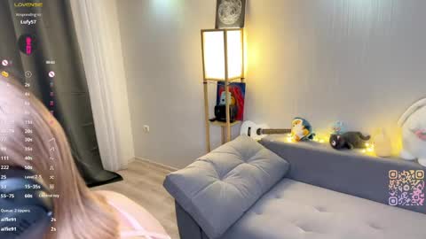Mira online show from April 2026 08:44:01 PM